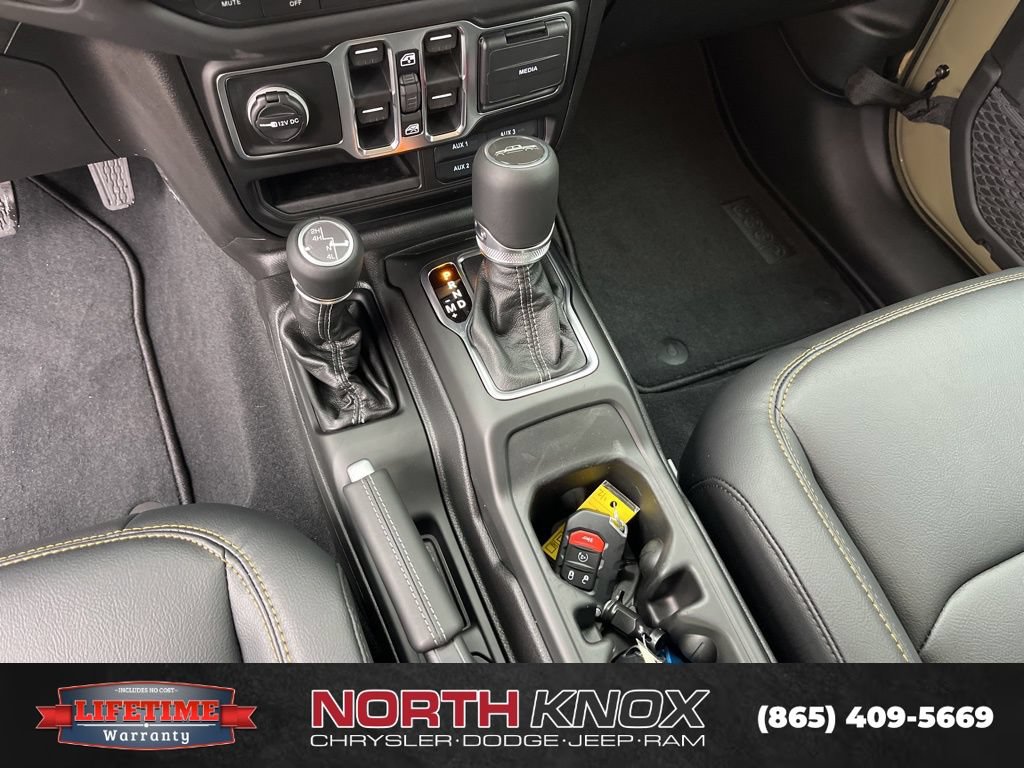 New 2026 Jeep Gladiator Sport AWD/4WD image 11