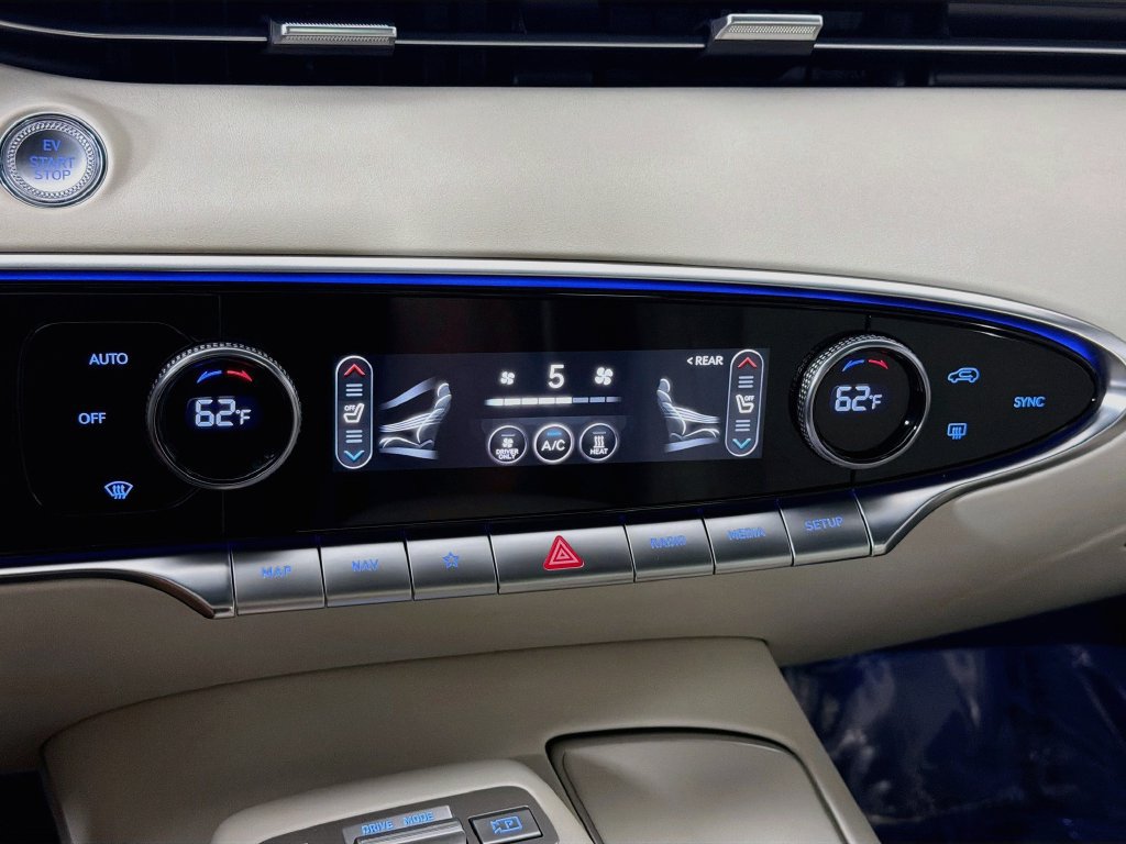 Used 2024 Genesis Electrified GV70 AWD/4WD image 16