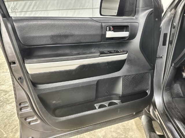 Used 2018 Toyota Tundra SR5 w/ SR5 Upgrade Package RWD image 21