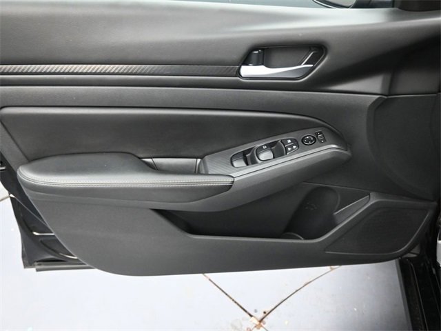 Used 2024 Nissan Altima 2.5 SV image 20