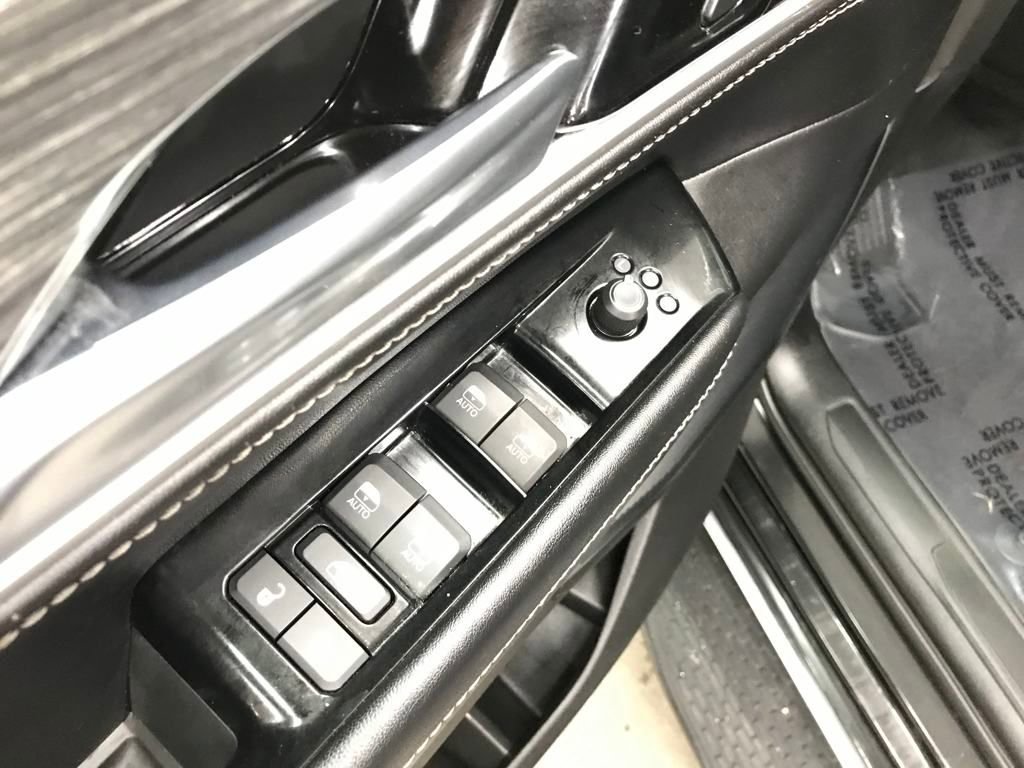 Used 2024 Jeep Wagoneer L Series II w/ Flexible Seating Group image 11