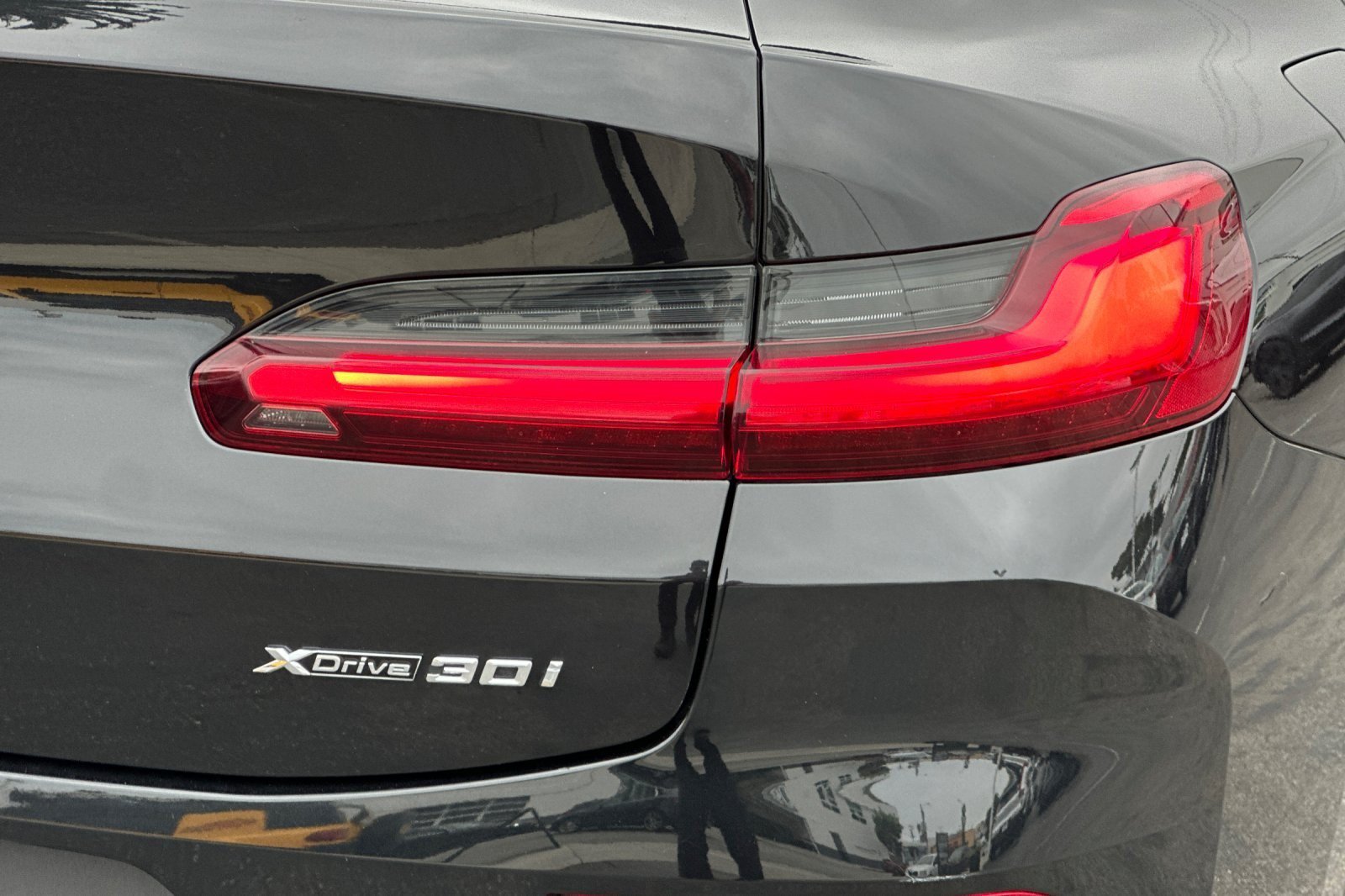 Used 2025 BMW X4 xDrive30i AWD/4WD image 27