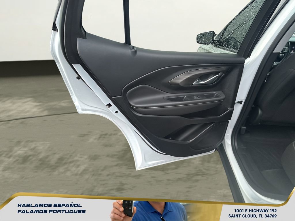 Used 2023 GMC Terrain SLE w/ Driver Convenience Package image 27