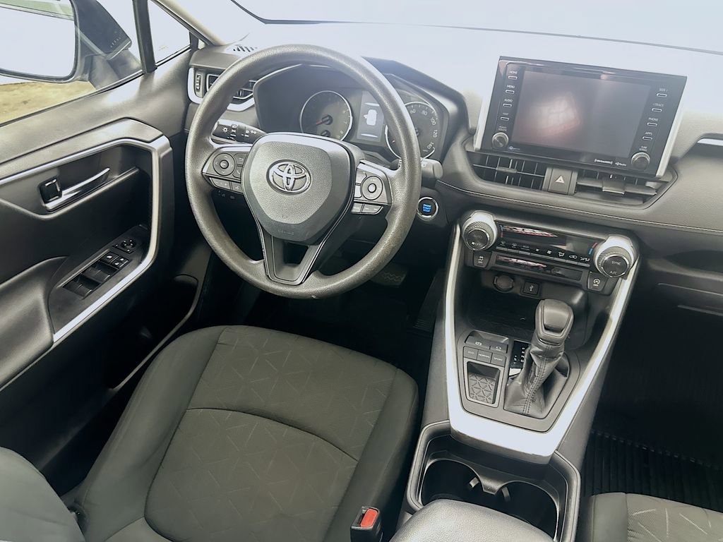 Used 2021 Toyota RAV4 XLE w/ Convenience Package image 17