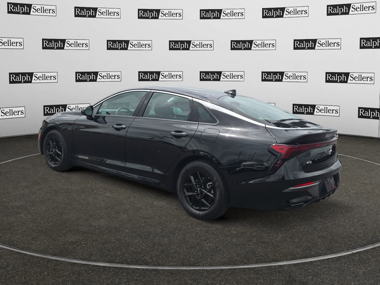 Used 2025 Kia K5 LXS FWD image 4