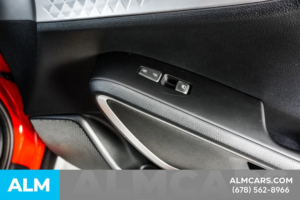 Used 2025 Kia Soul LX w/ LX Technology Package FWD image 39