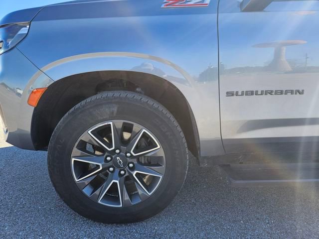 Used 2022 Chevrolet Suburban Z71 image 28