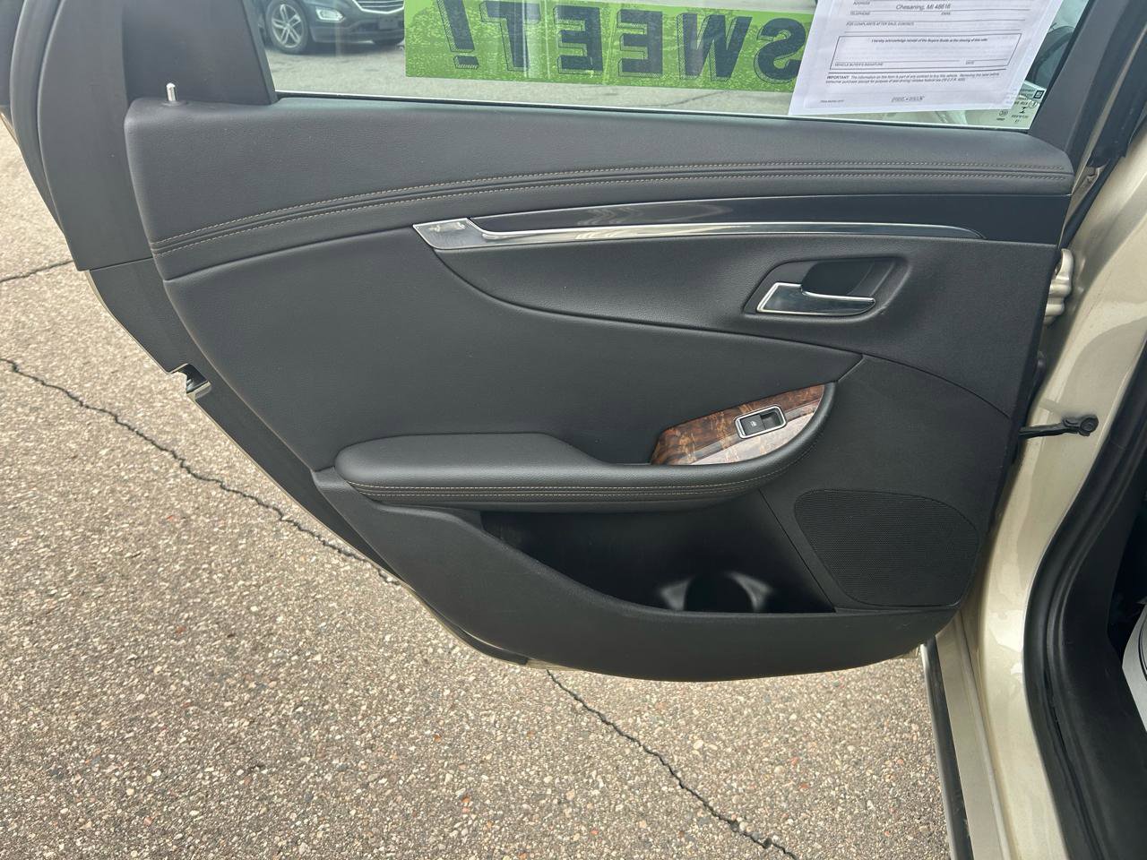 Used 2014 Chevrolet Impala LT w/ Convenience Package FWD image 13