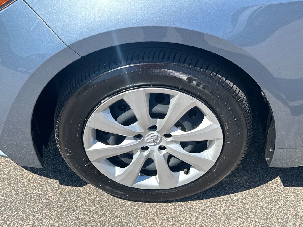 Used 2023 Toyota Corolla LE w/ Carpet Mat Package (TMS) FWD image 38