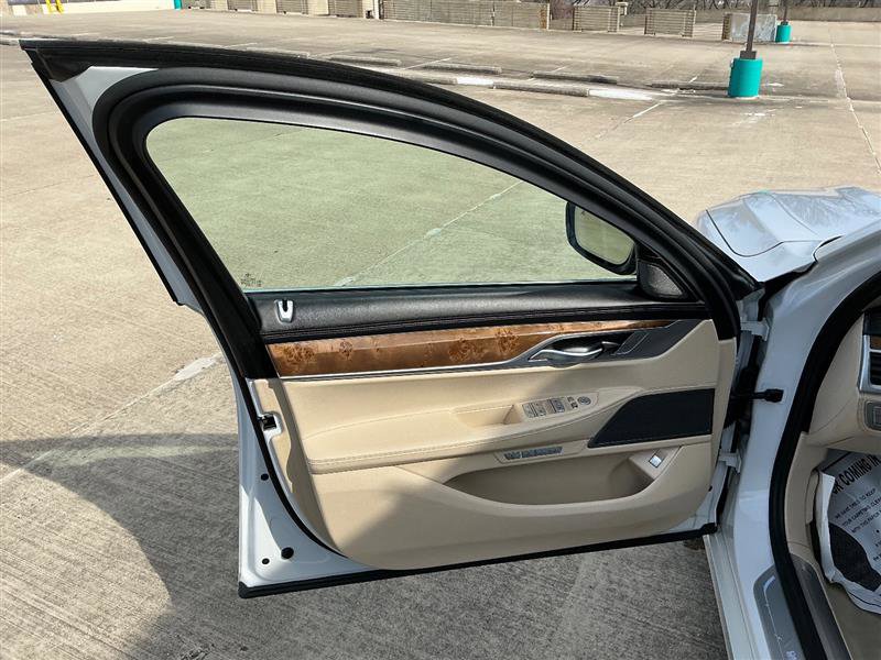 Used 2017 BMW 740i xDrive image 22
