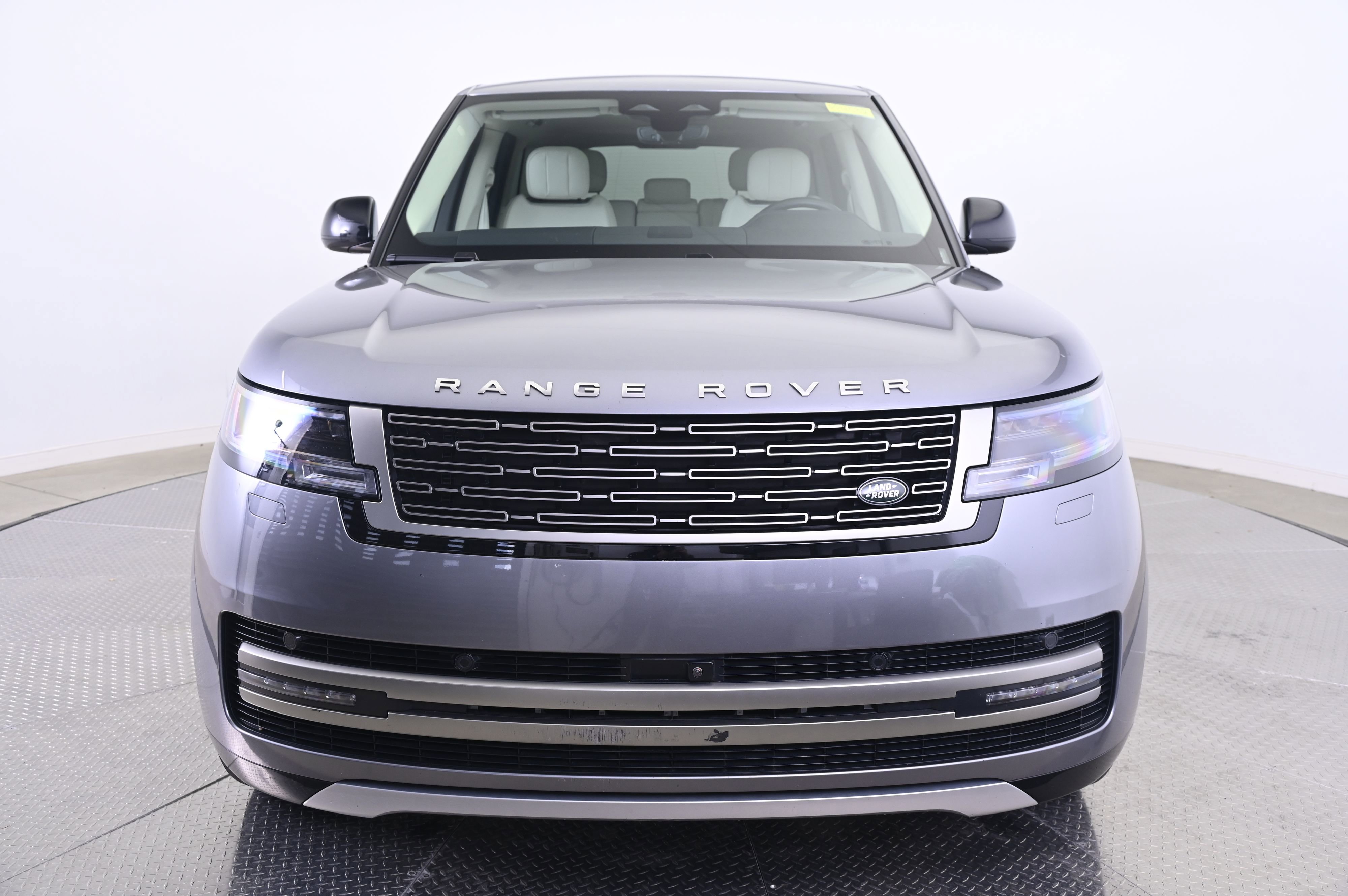 Used 2024 Land Rover Range Rover SE AWD/4WD image 10