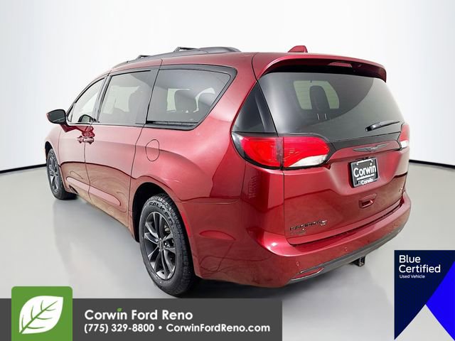 Used 2020 Chrysler Pacifica Touring-L image 5
