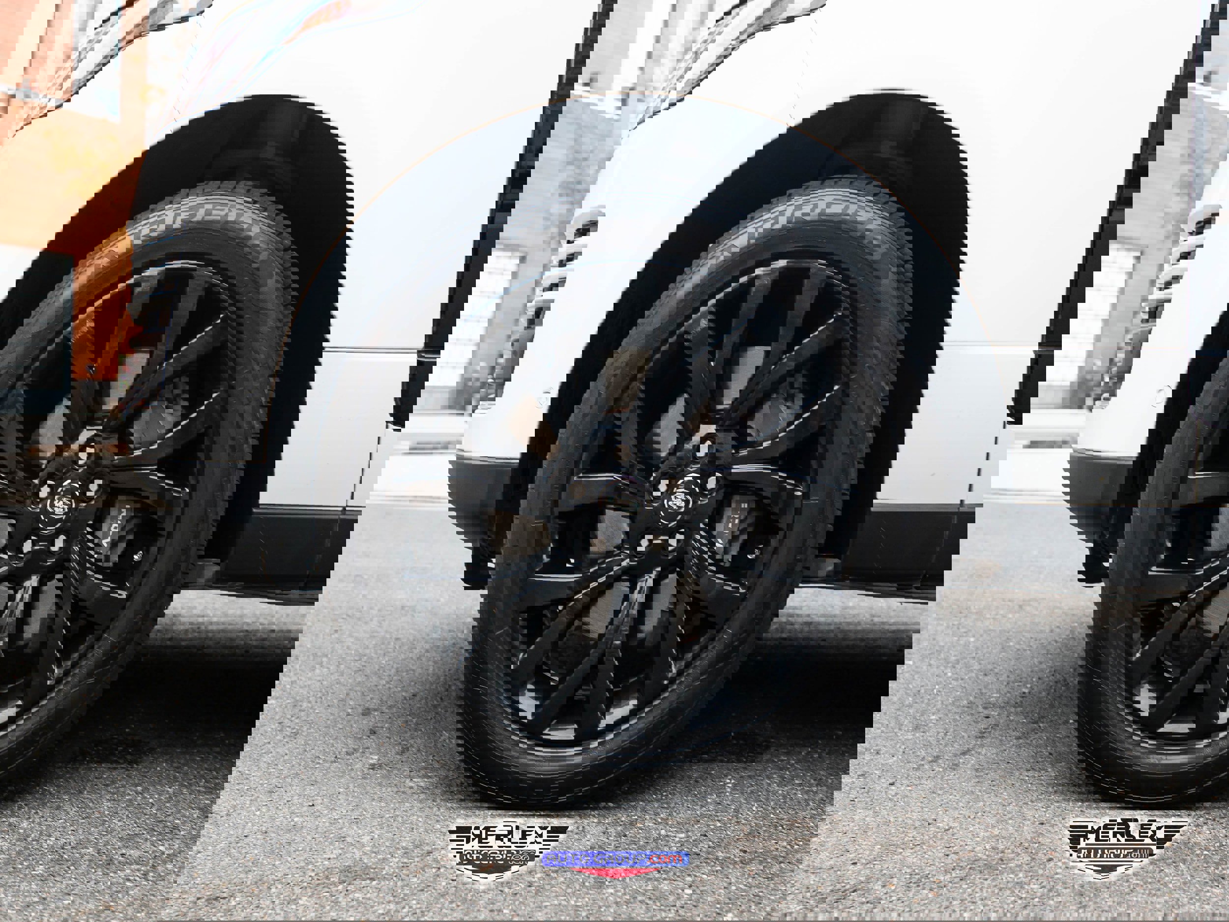 Used 2018 Land Rover Range Rover Supercharged image 9