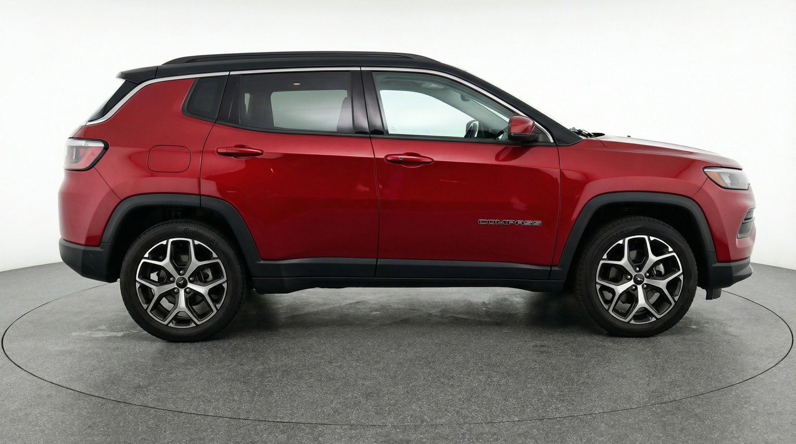 Used 2025 Jeep Compass Limited image 9