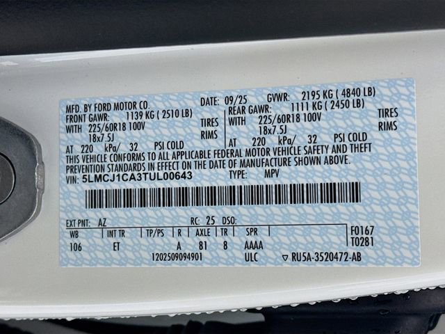 New 2026 Lincoln Corsair Premiere w/ Rear Removable Package Tray FWD image 32