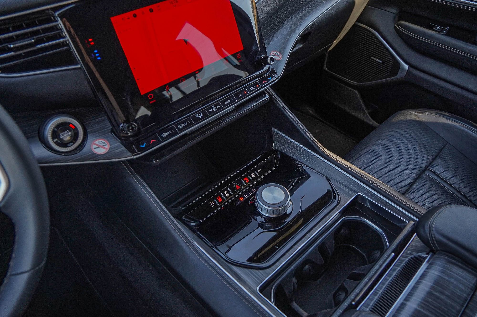 Used 2024 Jeep Wagoneer Series II w/ Flexible Seating Group image 17