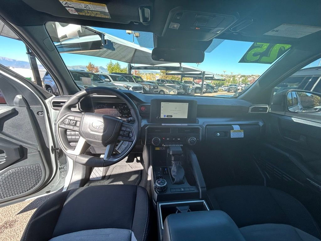 Used 2025 Toyota 4Runner 4WD image 16