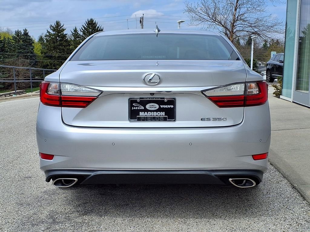 Used 2017 Lexus ES 350 w/ Luxury Package FWD image 4