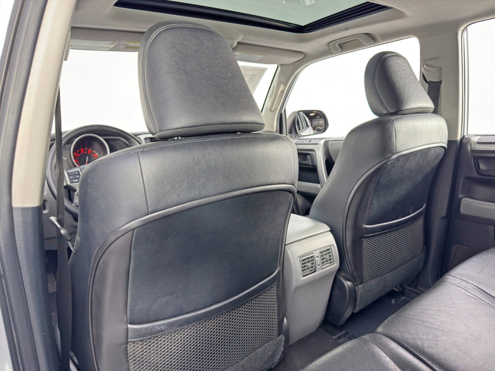 Used 2010 Toyota 4Runner SR5 image 31