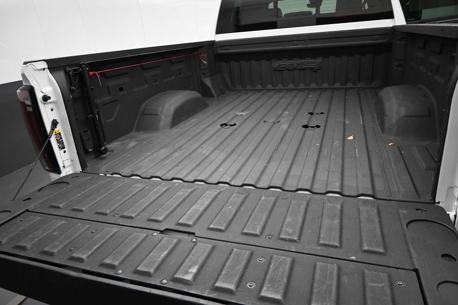 Used 2024 GMC Sierra 2500 AT4 w/ AT4 Premium Plus Package AWD/4WD image 16