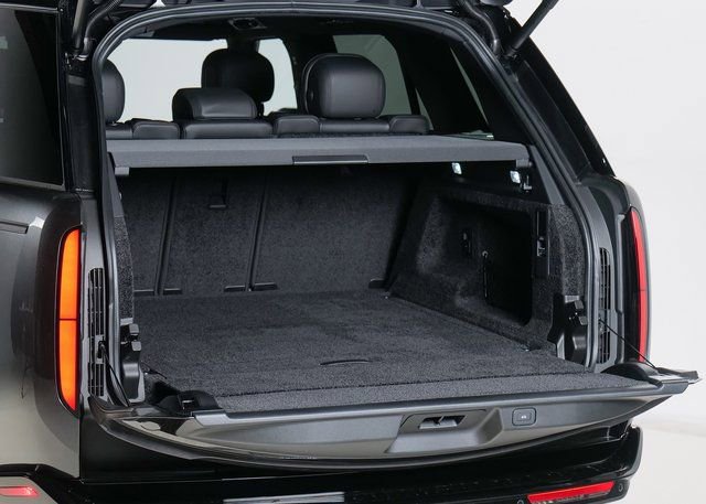 New 2026 Land Rover Range Rover SE image 29