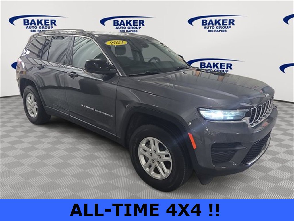 Used 2023 Jeep Grand Cherokee Laredo w/ Luxury Tech Group I