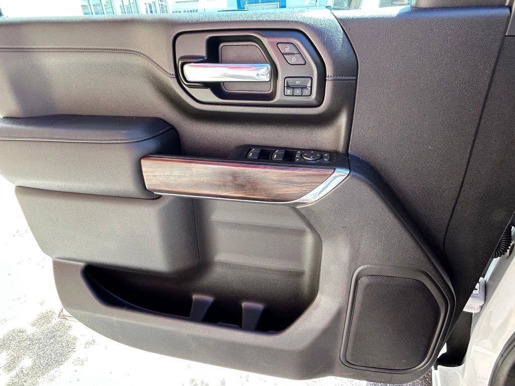 Used 2023 GMC Sierra 3500 SLT image 28