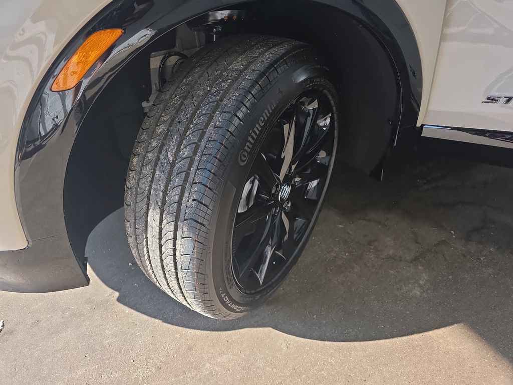 New 2026 Buick Encore GX Sport Touring w/ Studio Series AWD/4WD image 30