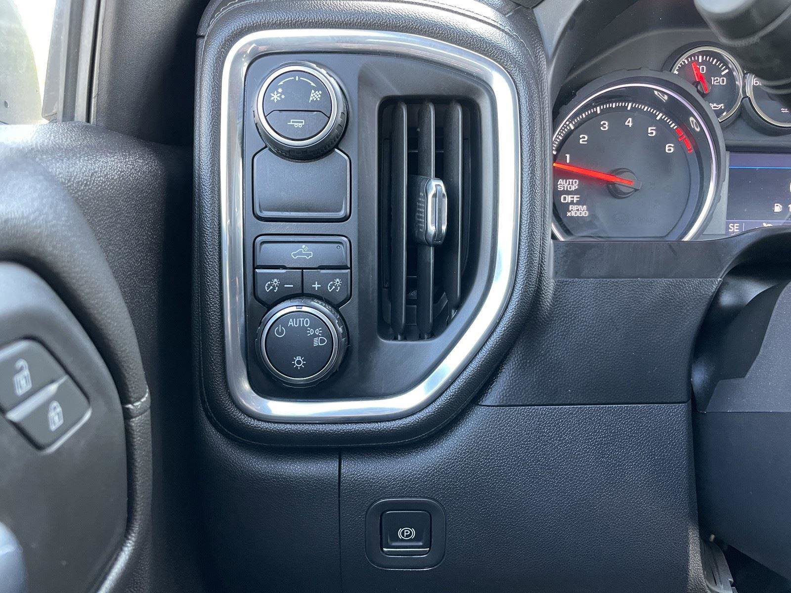 Used 2019 Chevrolet Silverado 1500 LT w/ Texas Edition RWD image 31