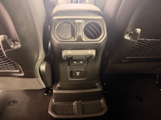 New 2026 Jeep Wrangler Unlimited Sahara AWD/4WD image 35