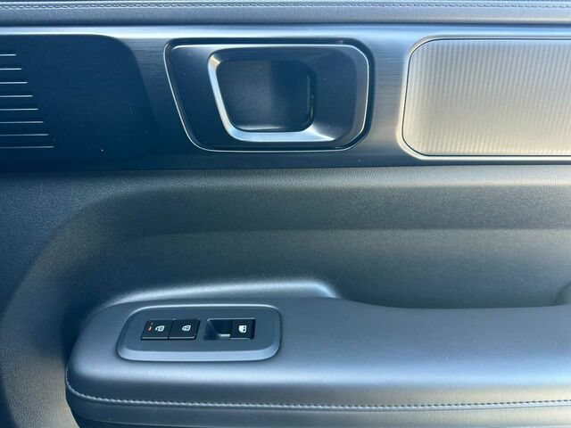 Used 2024 Hyundai Santa Fe Calligraphy FWD image 21