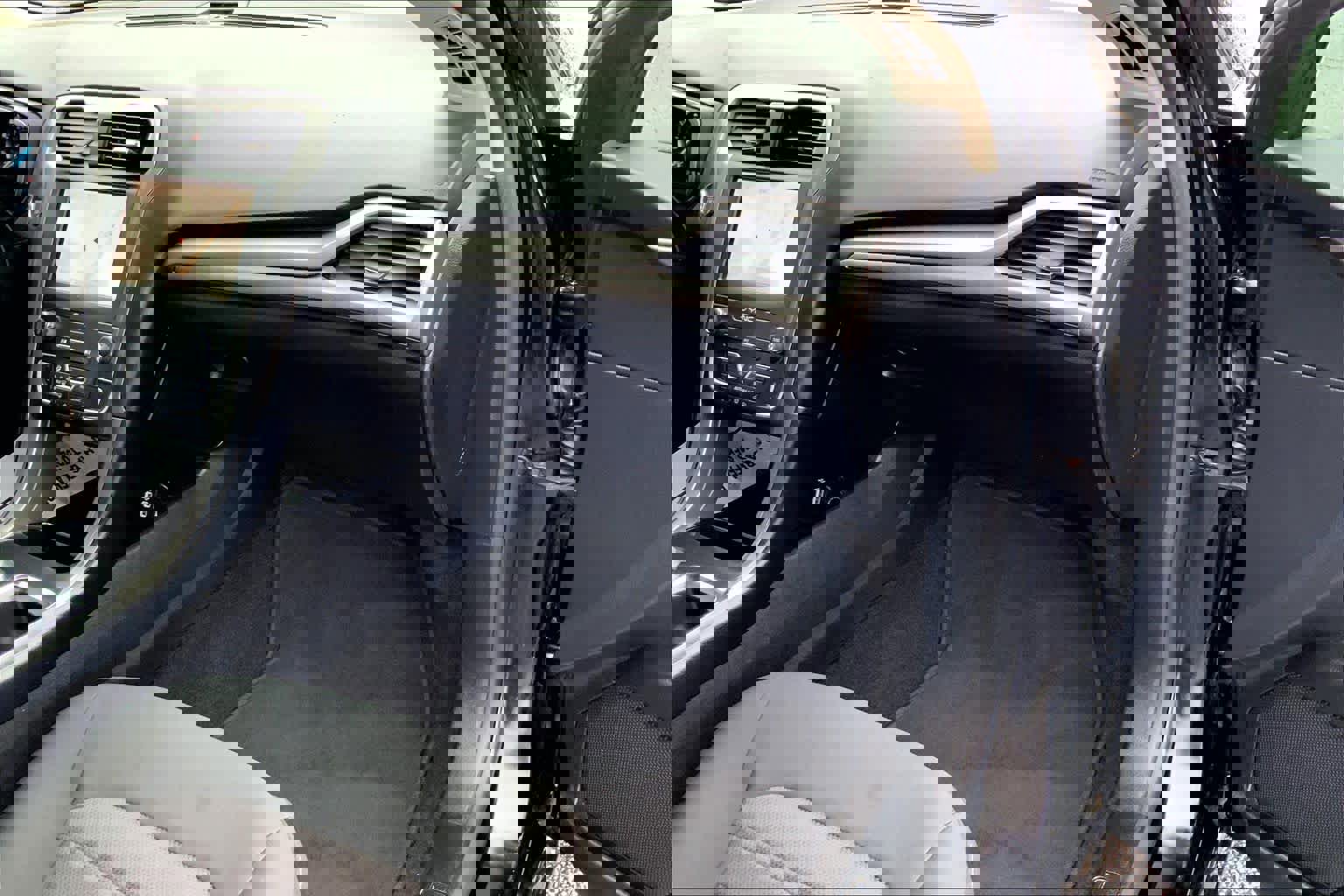 Used 2020 Ford Fusion SE image 16