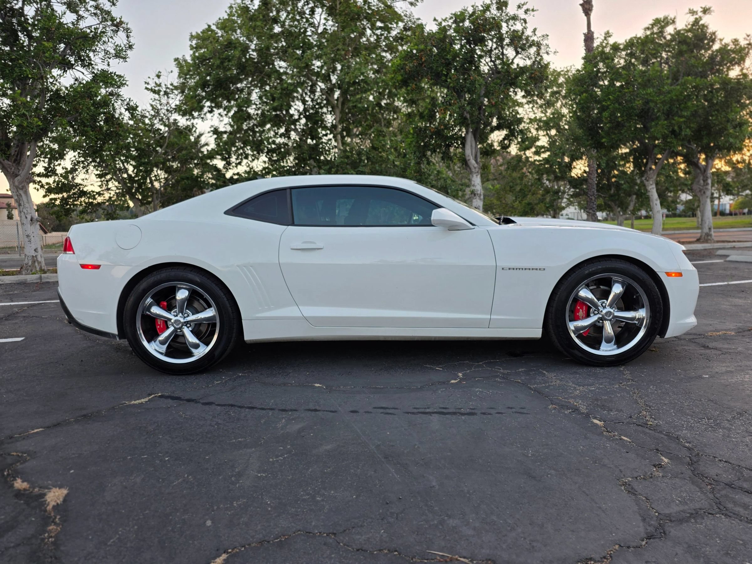 Used 2015 Chevrolet Camaro LT RWD image 4