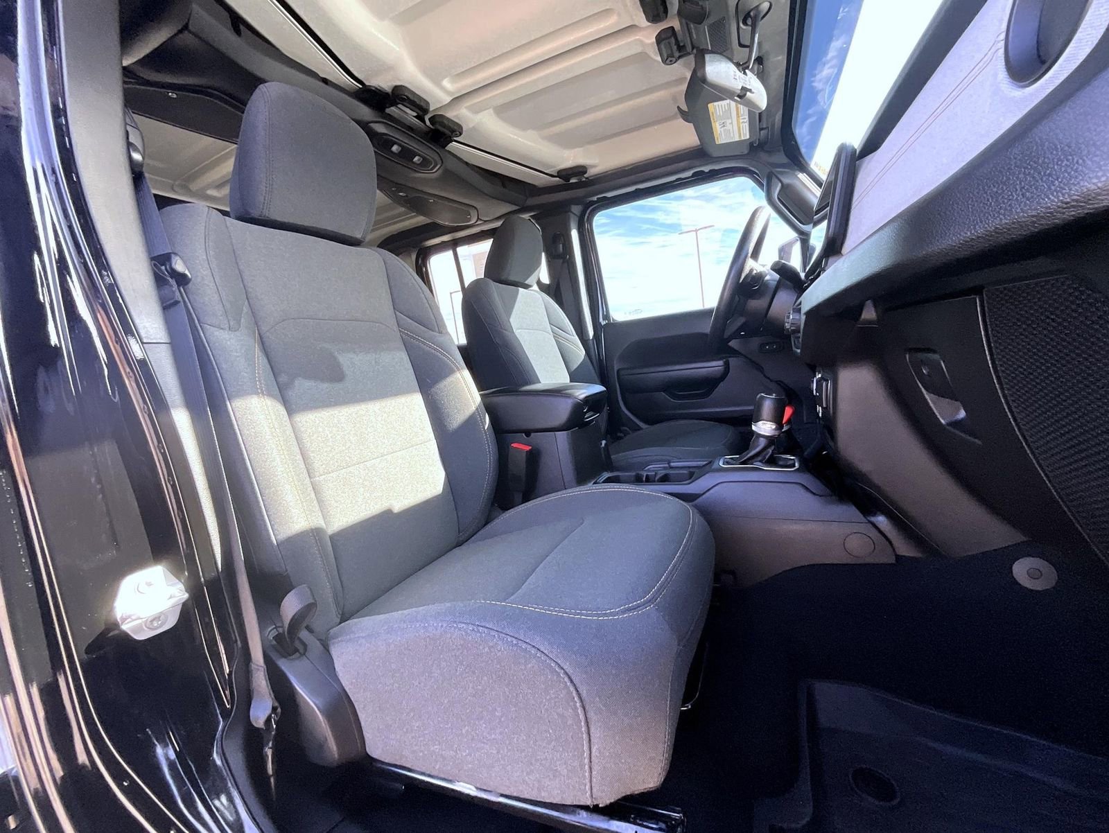 Used 2024 Jeep Gladiator Sport image 16