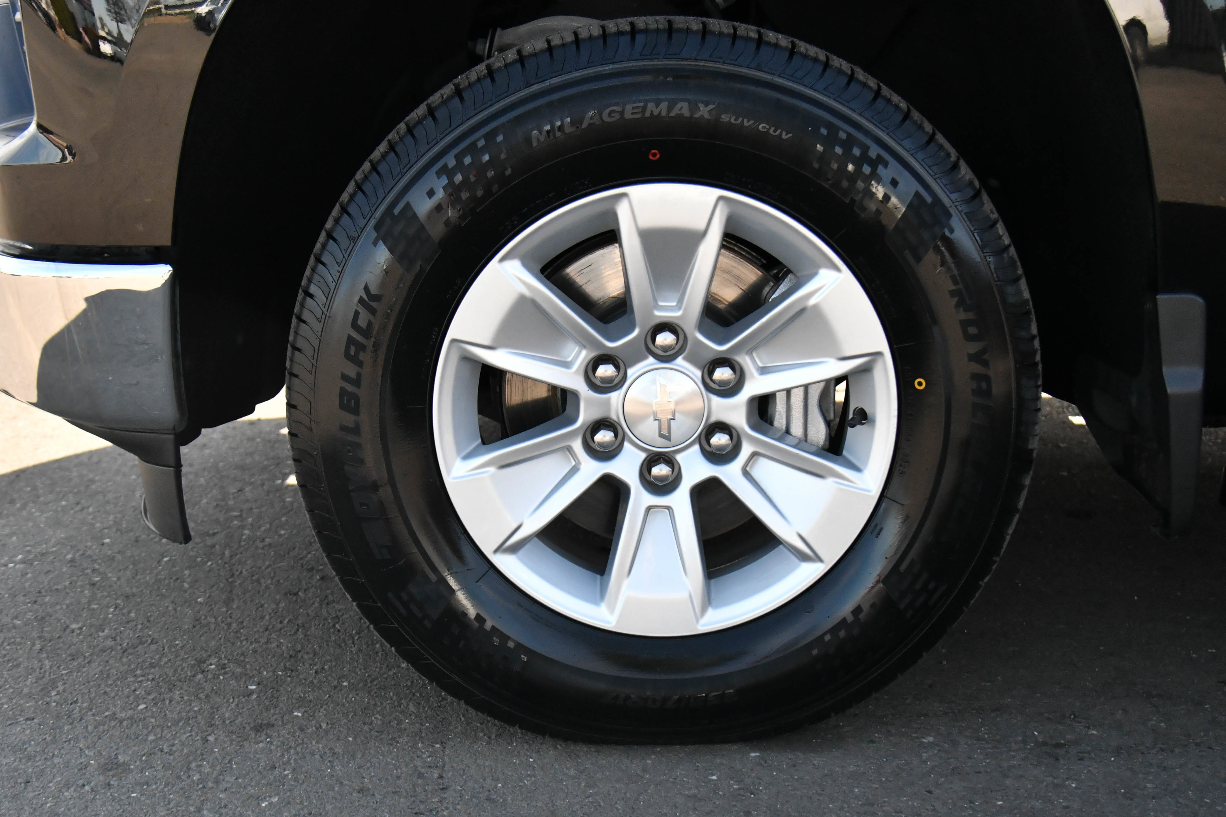 Used 2024 Chevrolet Silverado 1500 LT w/ Protection Package image 12