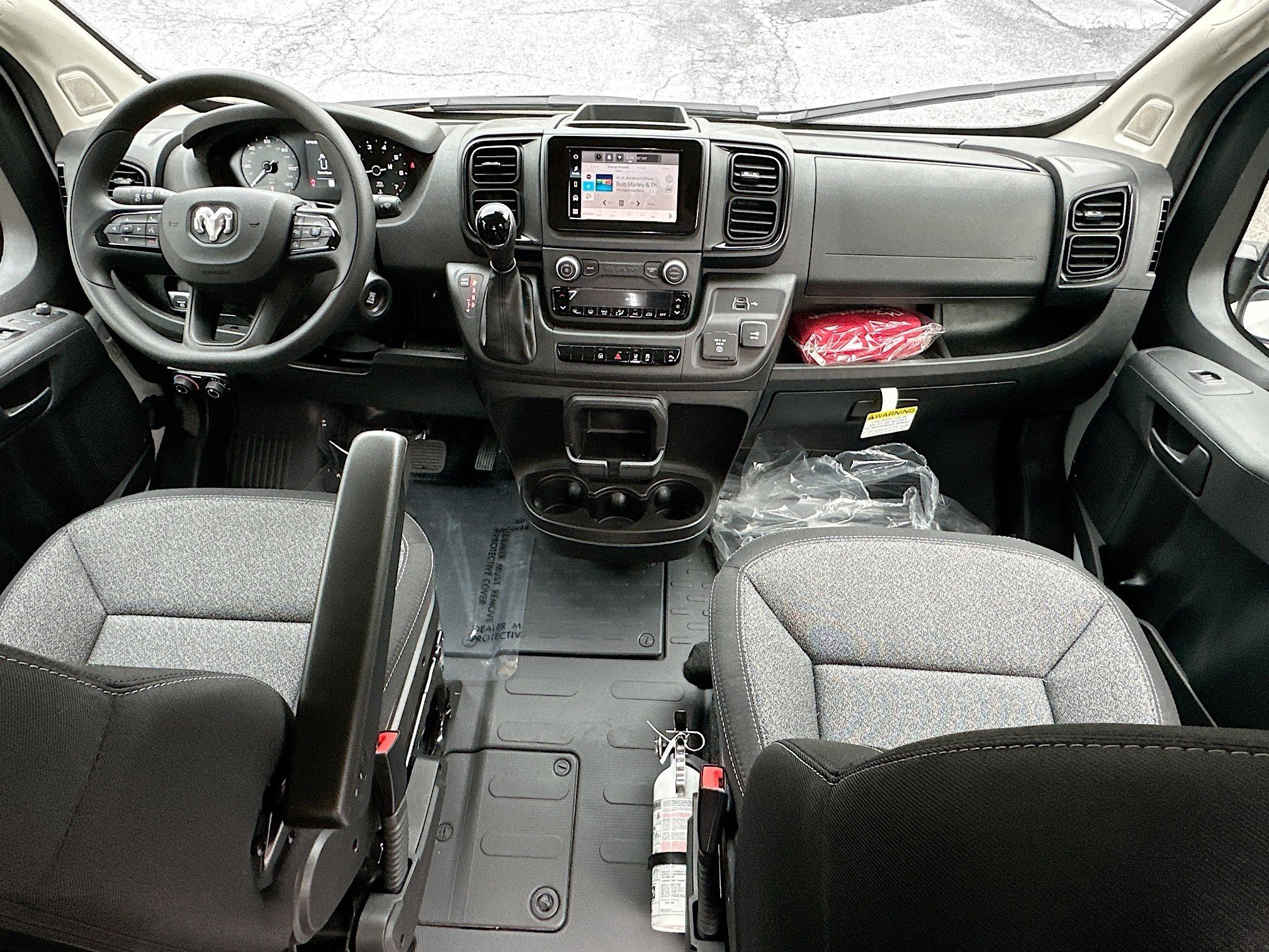 Used 2024 RAM ProMaster 2500 w/ Safety Group FWD image 28