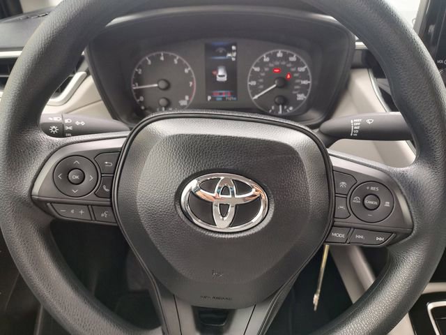 Used 2025 Toyota Corolla Cross L FWD image 11