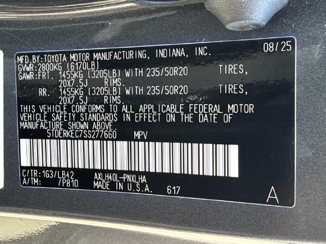 Used 2025 Toyota Sienna Platinum FWD image 30