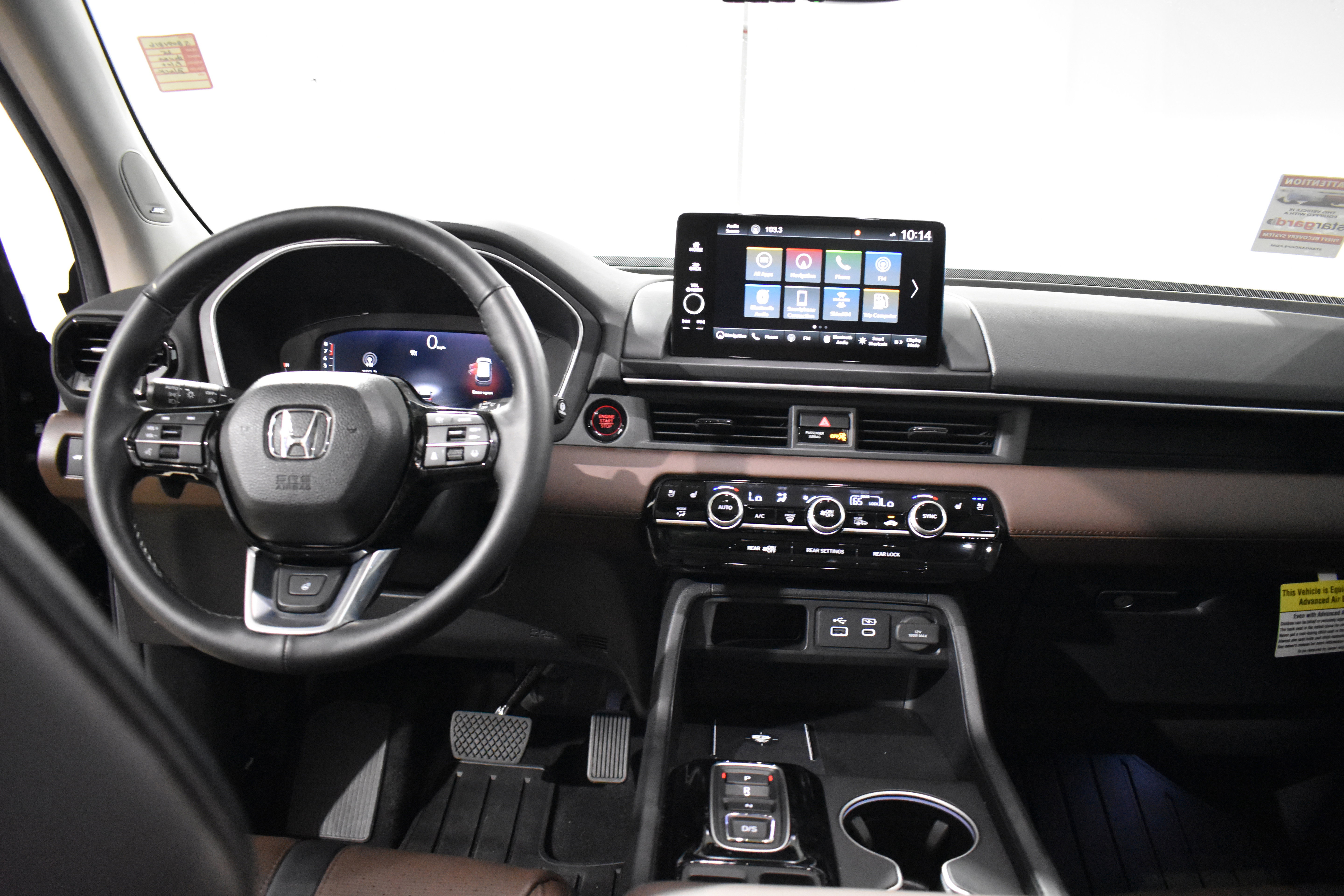 Certified 2025 Honda Pilot Elite image 34