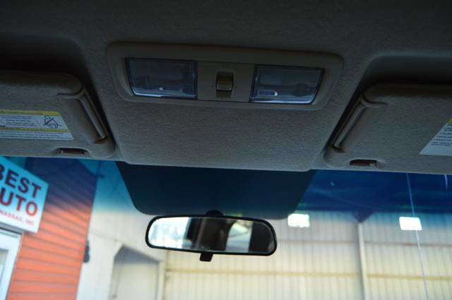 Used 2010 Nissan Frontier SE AWD/4WD image 27
