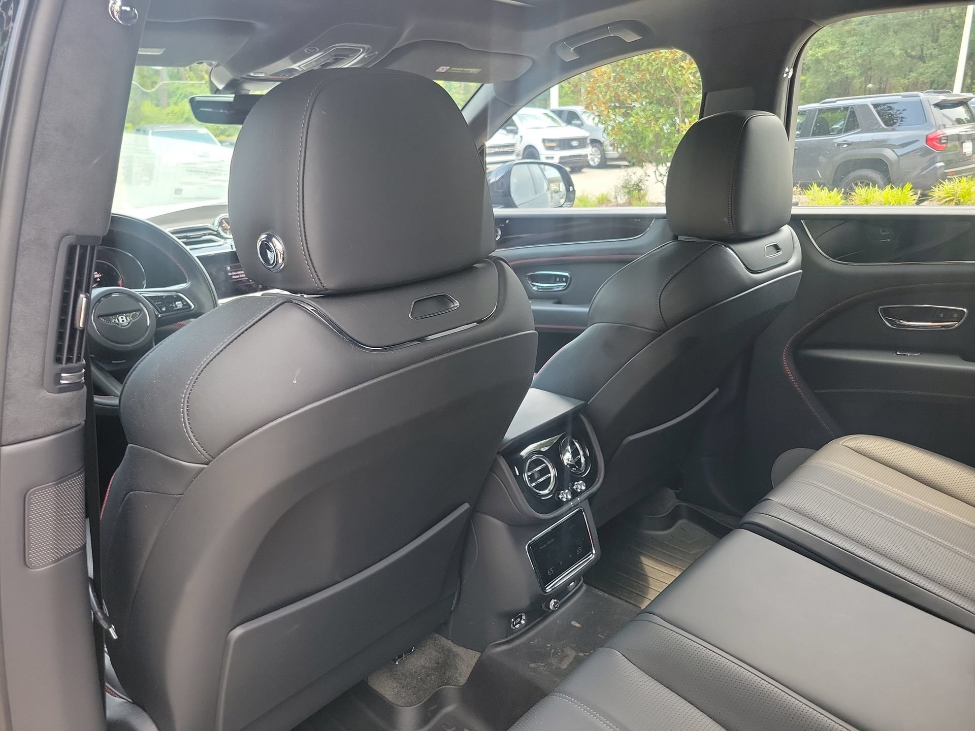 Certified 2023 Bentley Bentayga AWD/4WD image 22