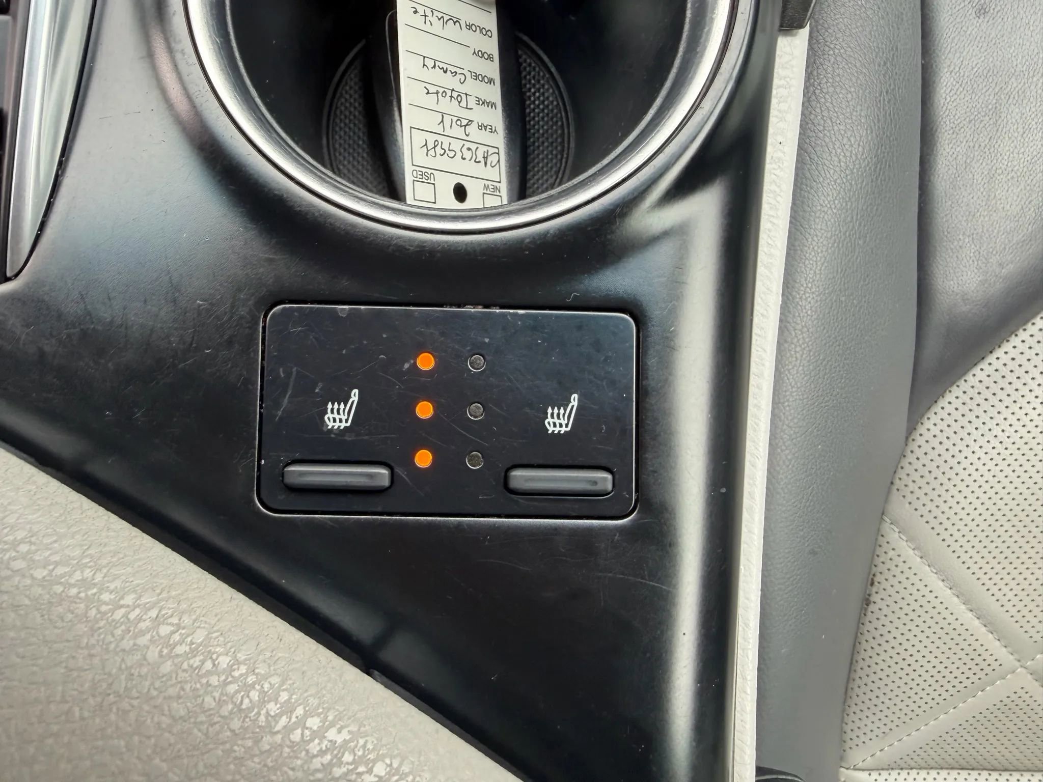 Used 2018 Toyota Camry XLE FWD image 28