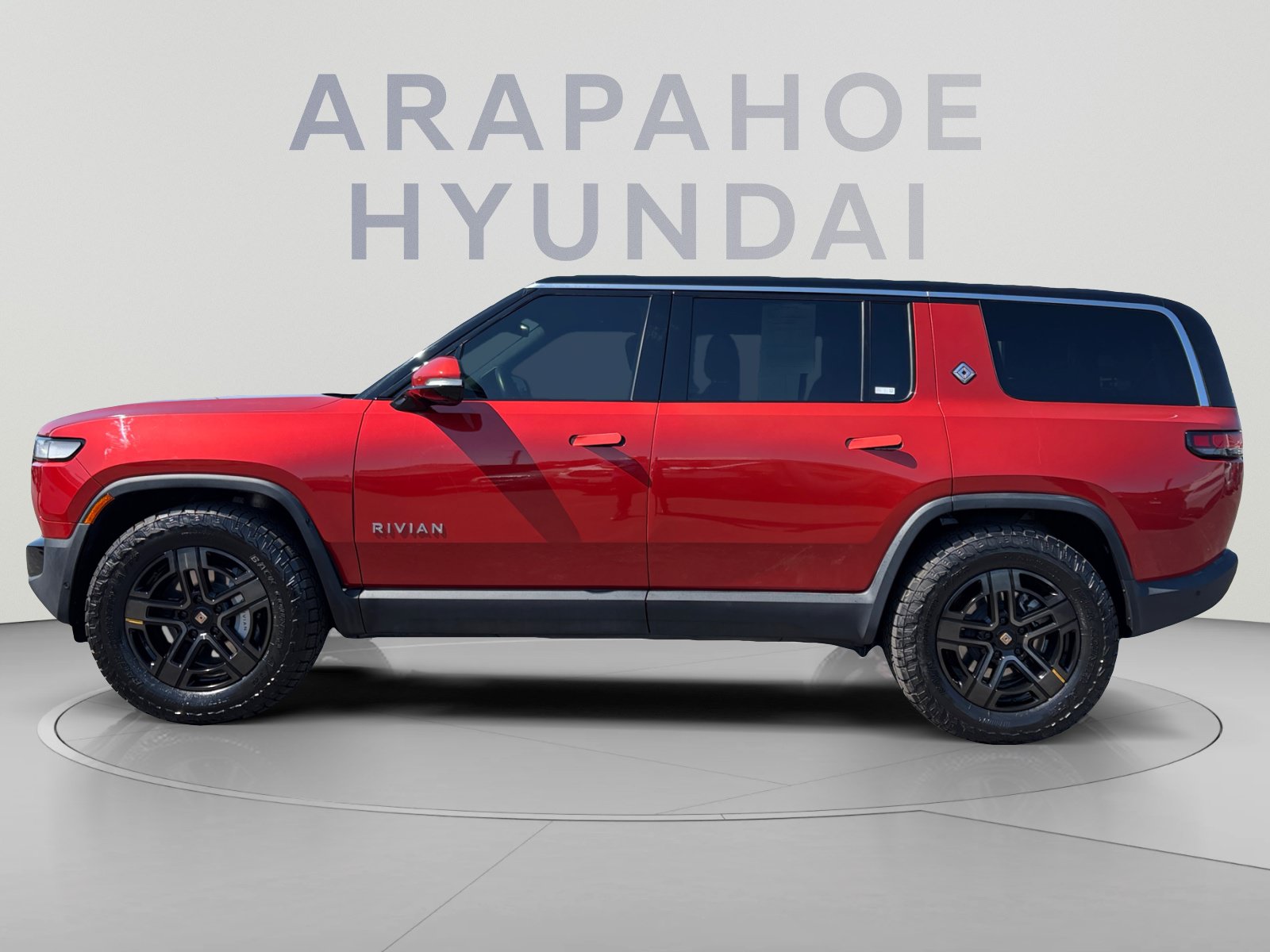 Used 2024 Rivian R1S Adventure AWD/4WD image 2