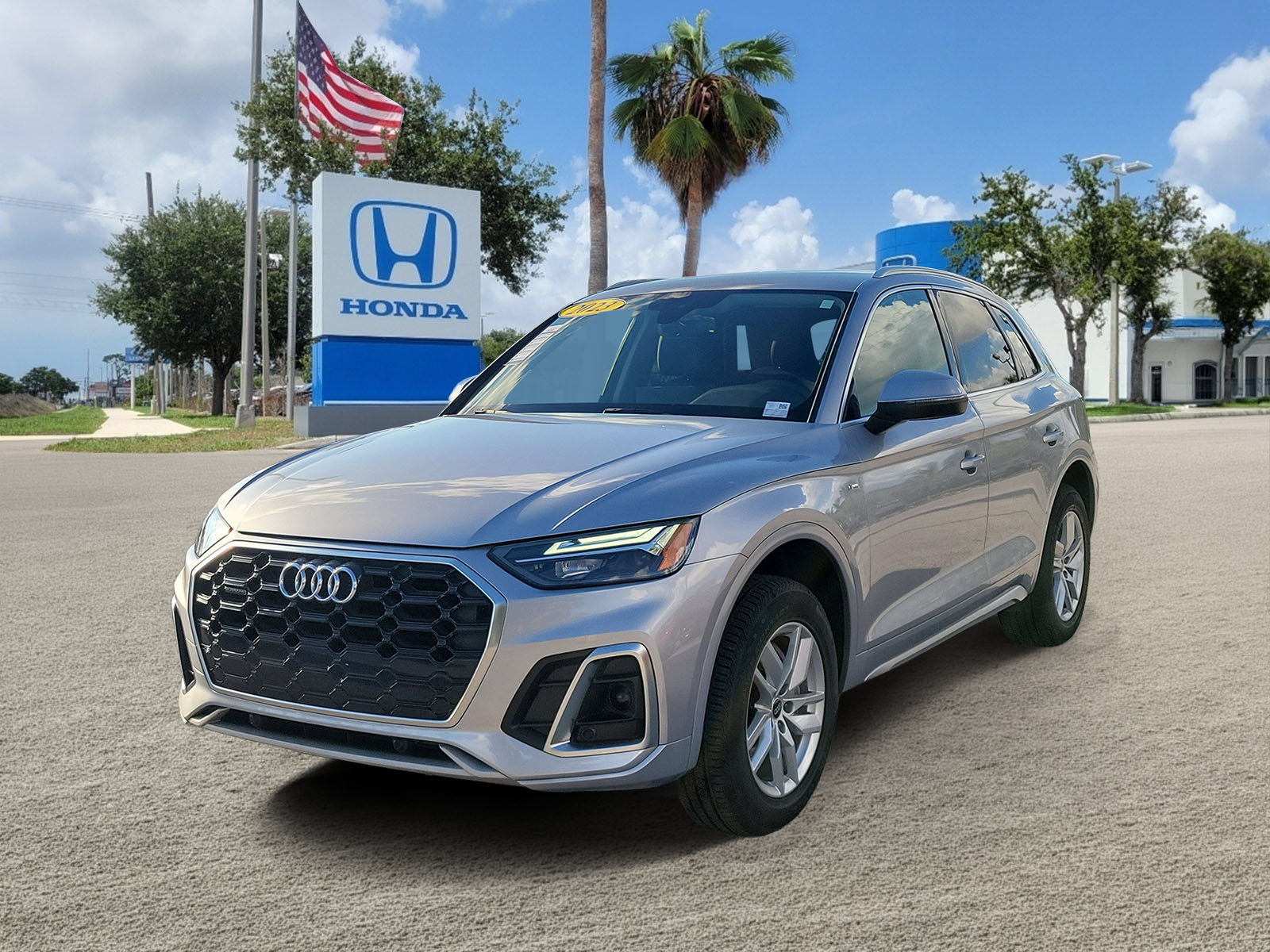 Used 2023 Audi Q5 2.0T Premium w/ Convenience Package AWD/4WD image 4