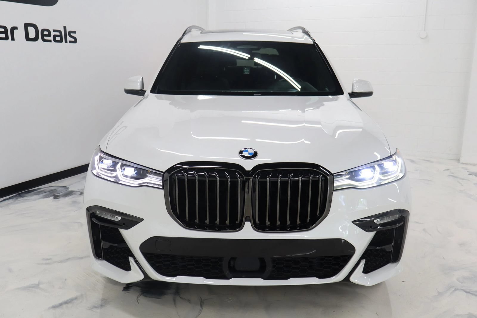 Used 2020 BMW X7 M50i AWD/4WD image 3