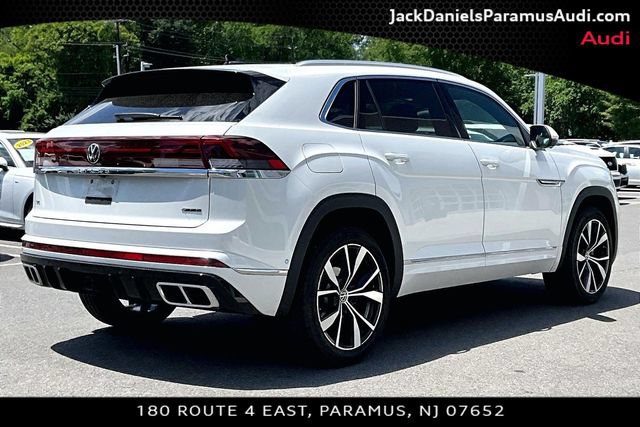 Used 2024 Volkswagen Atlas Cross Sport SEL Premium R-Line AWD/4WD image 2