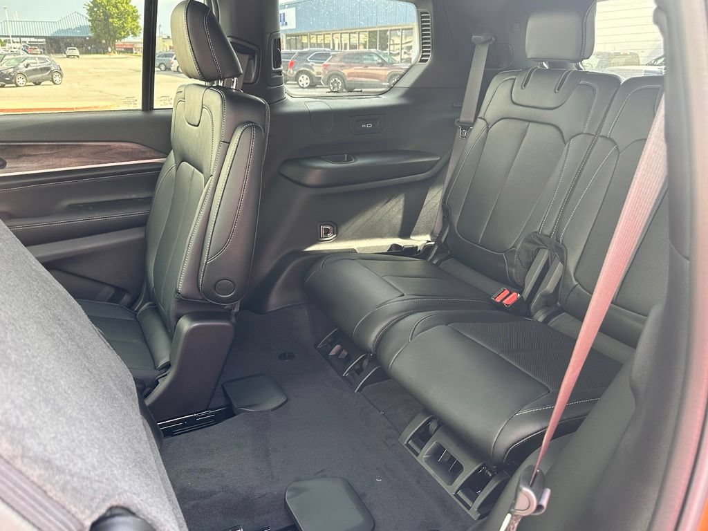New 2026 Jeep Grand Cherokee L Limited AWD/4WD image 19