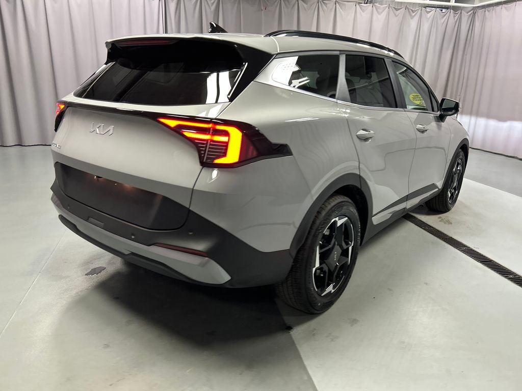 Used 2026 Kia Sportage EX w/ EX Panorama Roof Package image 7