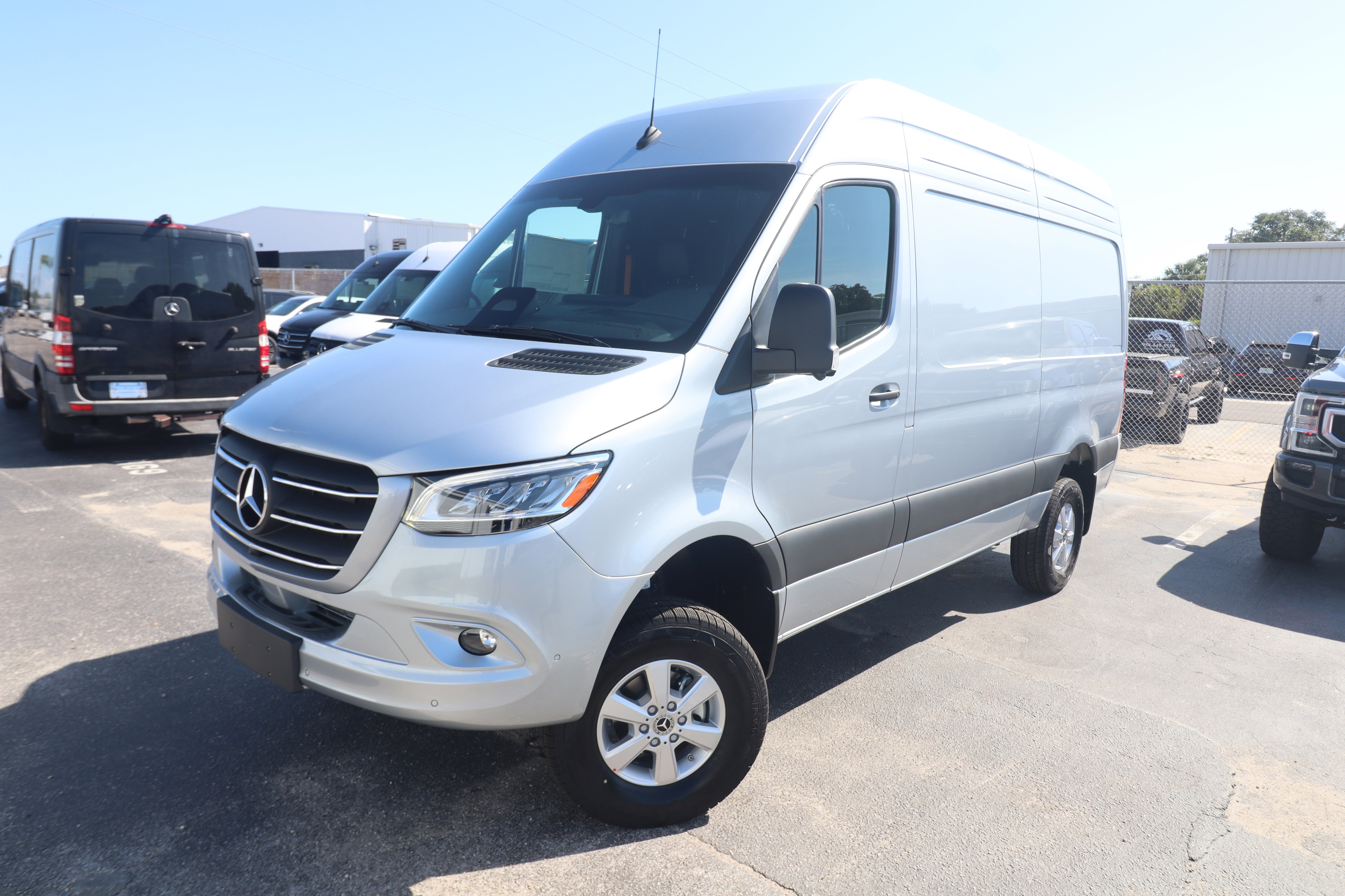 New 2026 Mercedes-Benz Sprinter 2500 image 1