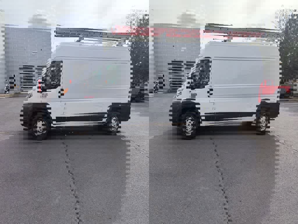 Used 2019 RAM ProMaster 2500 w/ Premium Appearance Group image 3